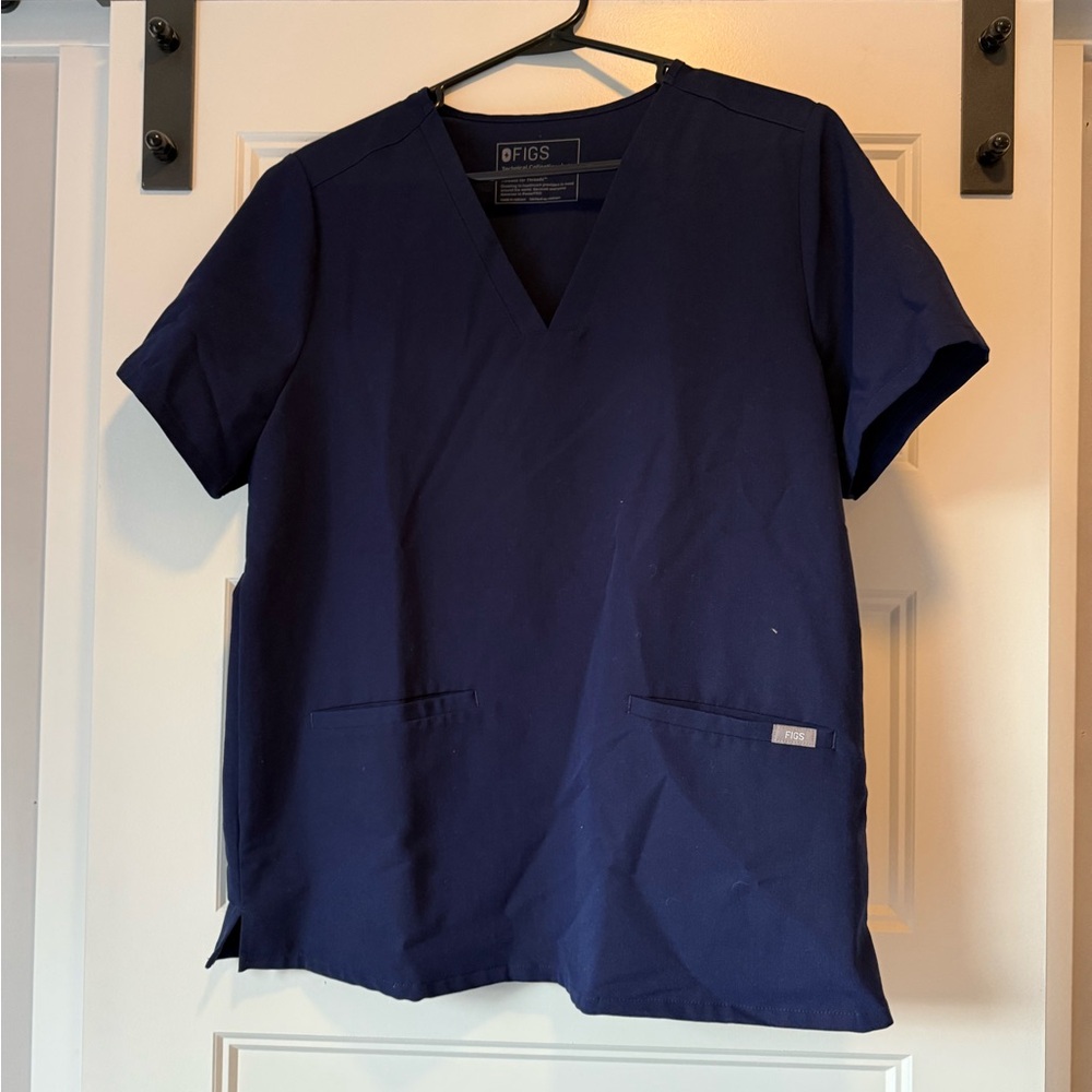 Figs Casma three pocket scrub top